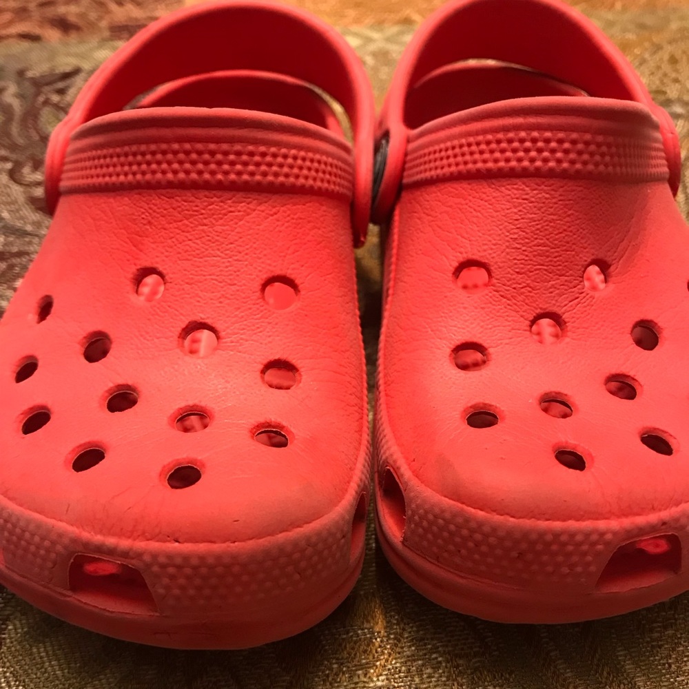 Size 7/8 toddler crocs